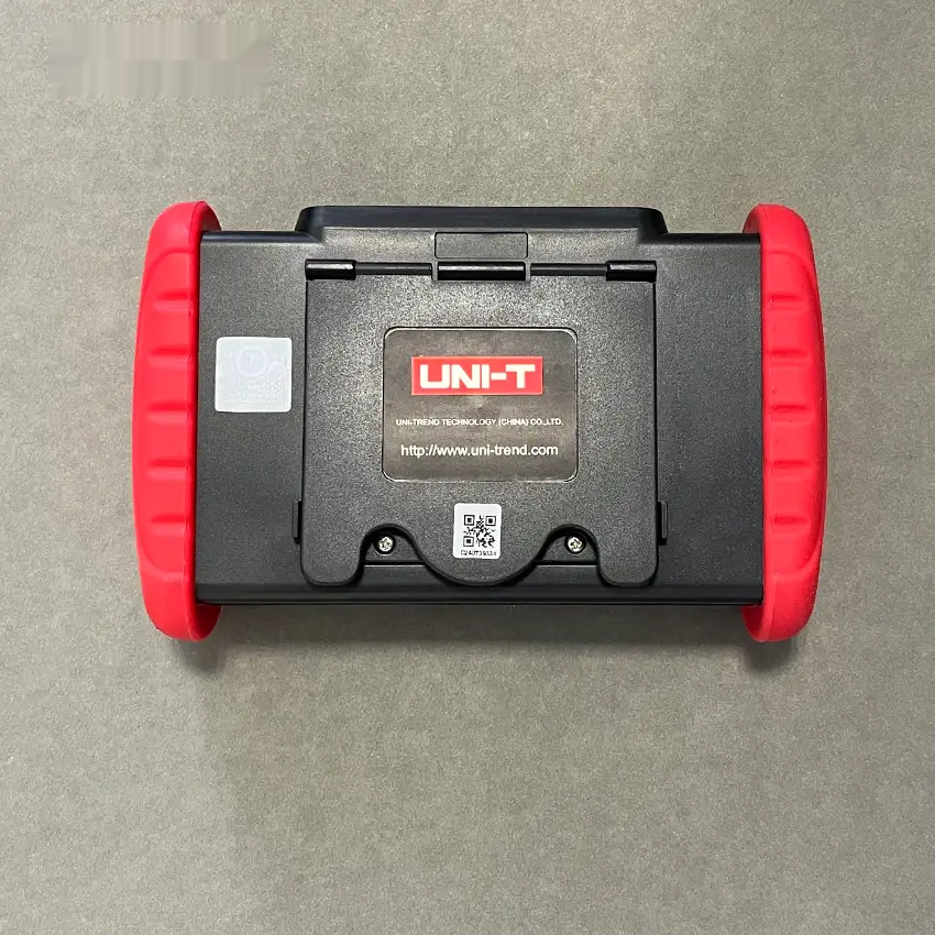 تستر مقاومت داخلی باتری یونیتی مدل UNI-T UT677A