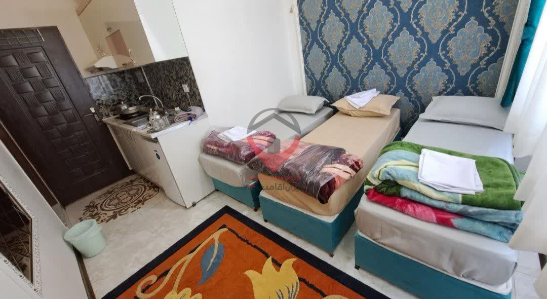 زائر سرای مطلبی مشهد