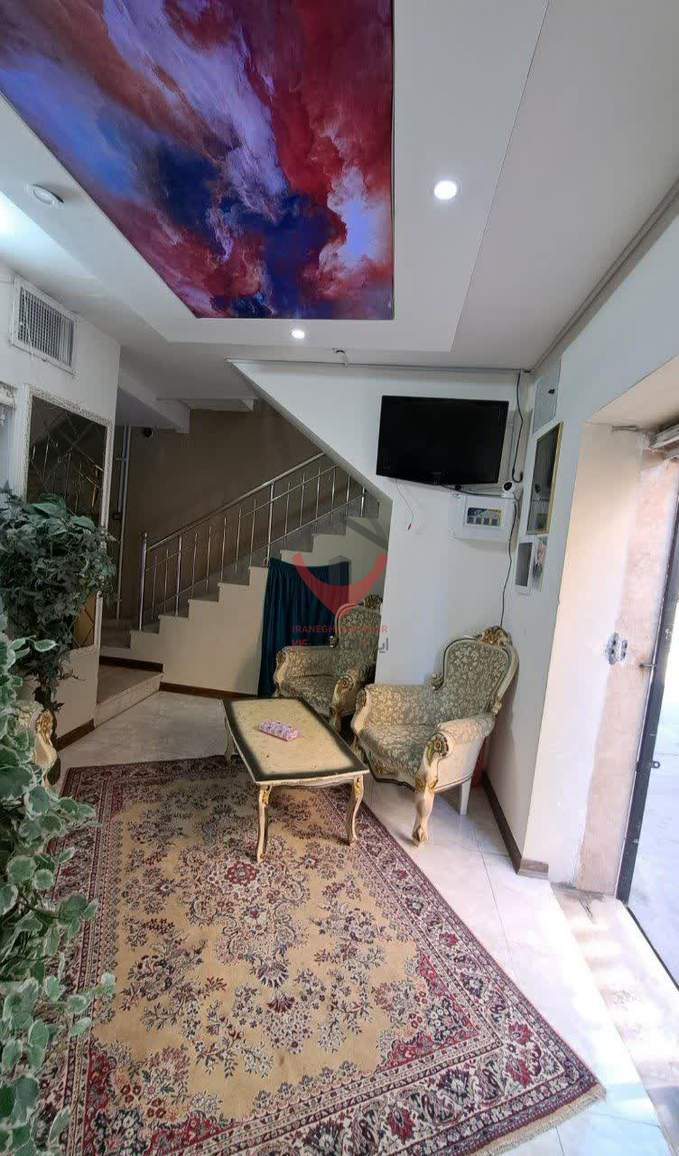 زائر سرای مطلبی مشهد