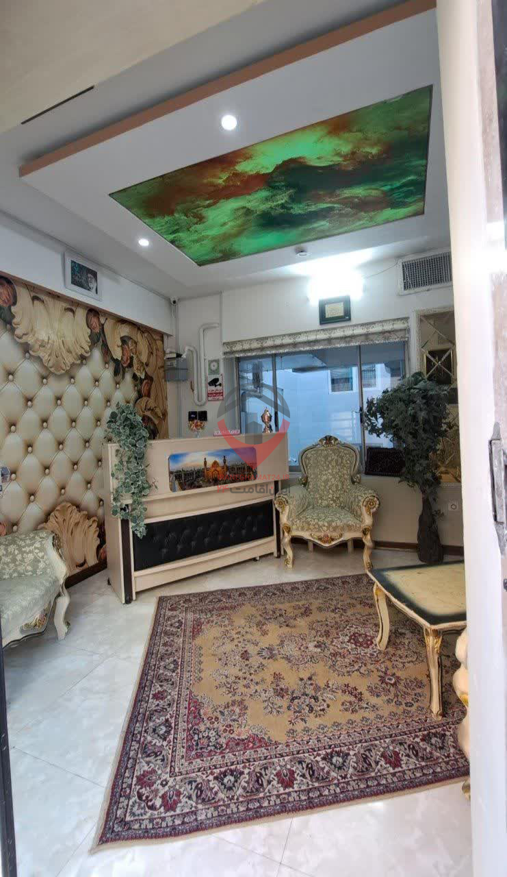 زائر سرای مطلبی مشهد
