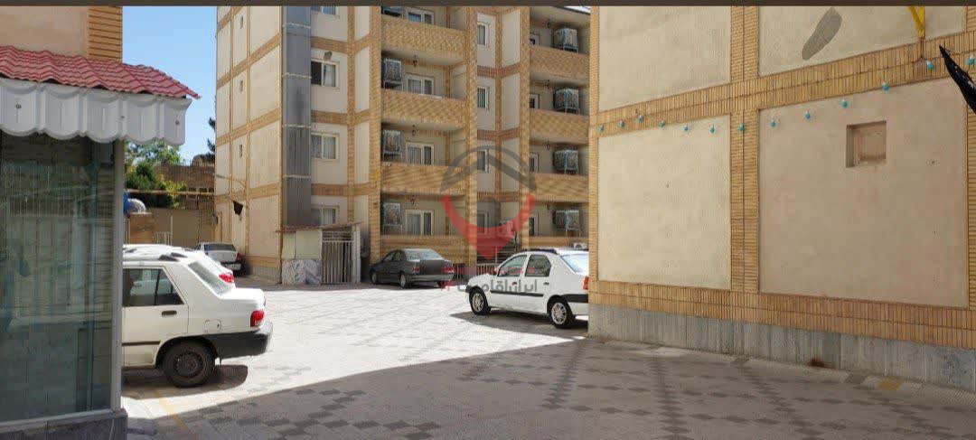 زائر سرای وزارت امور اقتصاد و دارایی مشهد