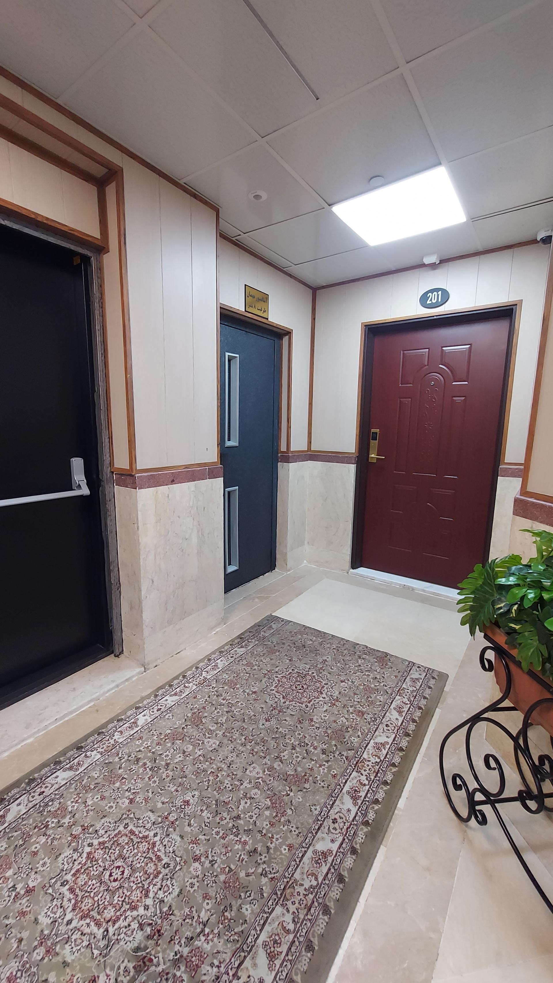 هتل آپارتمان پنجره فولاد مشهد