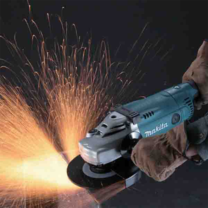 فرز آهنگری ماکیتا مدل GA7020