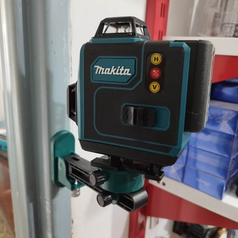 تراز لیزری ماکیتا مدل MA-360