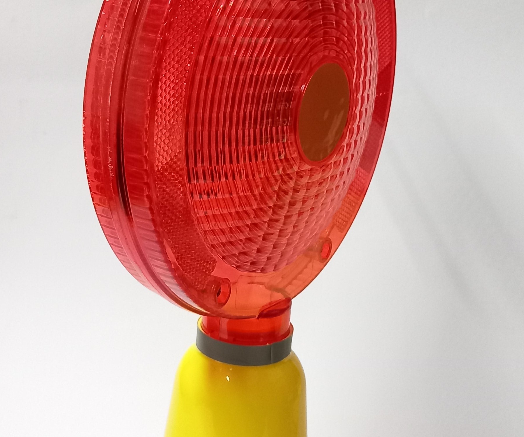 چراغ خطر چشمک زن آذرخشی (سولار)
